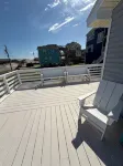 Cozy Beach House with Newly Renovated Kitchen-Just a 1 Minute Walk to the Beach - 3-Star