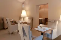 霍爾登堡城堡酒店 - 早餐