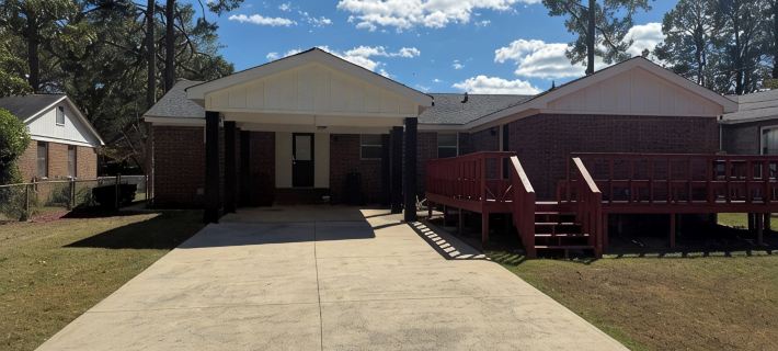 Cozy 4 bedroom House 2.5 bath Hotels in Dougherty County