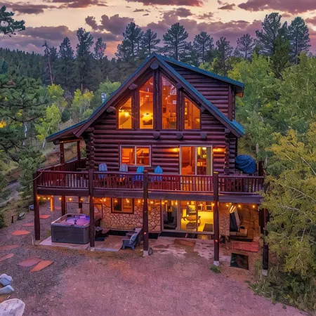 Bailey Bear Haus - Colorado Mountain Log Cabin Getaway. Pet friendly!