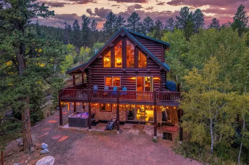 Bailey Bear Haus - Colorado Mountain Log Cabin Getaway. Pet friendly! - Hytter