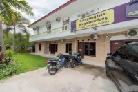 Urbanview Hotel Kampung Istal Megamendung Puncak by RedDoorz Hotels in Cipayung Girang