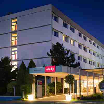 Hôtel Mercure Paris Le Bourget Hotel Exterior