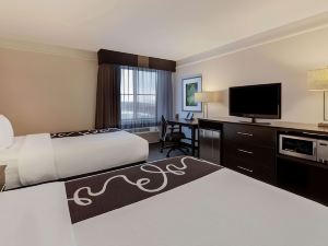 La Quinta Inn & Suites by Wyndham Detroit Utica