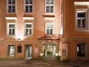 Boutique Hotel Dom - Rooms & Suites