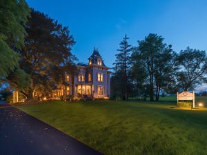 Sutherland House Victorian Bed and Breakfast