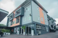The Violets Hotel and Apartments Hotels in Umuoji