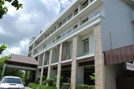 Nana Buri Hotel