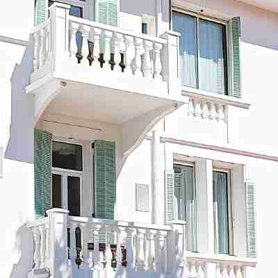 Hôtel La Villa Juan Beach Hotel Exterior