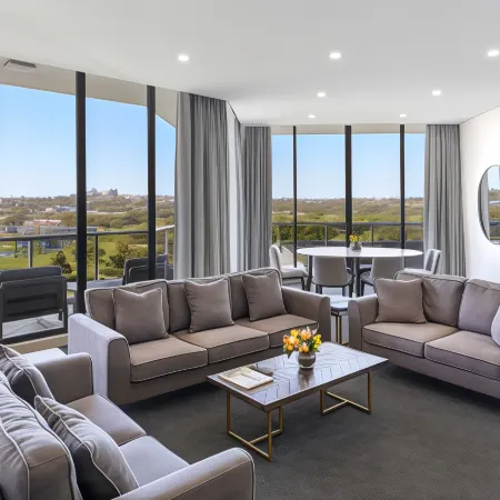 Meriton Suites Waterloo