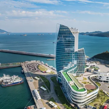 Sono Calm Yeosu Отели рядом с достопримечательностью «Остров Одонго»