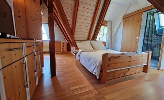 Hotel Aurichs - Housity