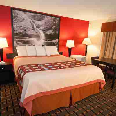 Super 8 by Wyndham Old Saybrook Rooms