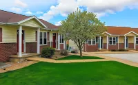 Nauvoo Vacation Condos and Villas Hotels in Fort Madison