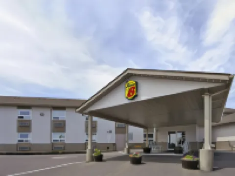 Super 8 by Wyndham Kenora Hoteles en Kenora