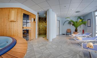 Seehotel Luisenhof - Housity