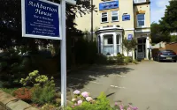 Ashburton House - B&B