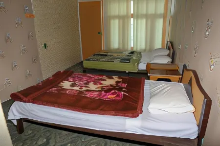 Paradise City Hotel and Restaurant Отели рядом с Аэропорт Скарду