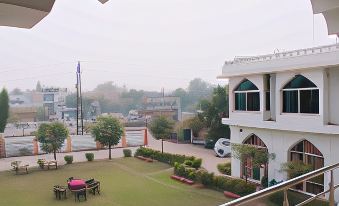 Hotel Raj Palace