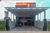 RedDoorz Near Dr Oen Solo Baru Hospital Hotel dekat Makam Simbar Joyo Soko