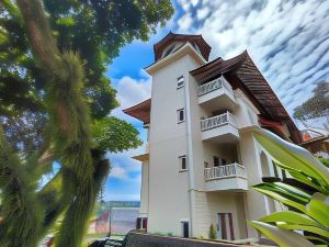 Monopoli Hotel Bukittinggi