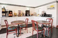 Days Inn by Wyndham Dallas Plano