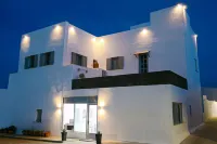 Seven Grapes - Karterados Hotels near Santorini Thira Airport