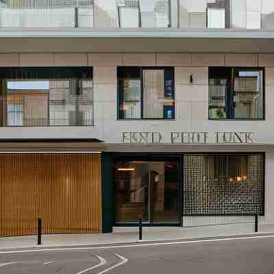 Hotel Petit Luxe Hotel Exterior