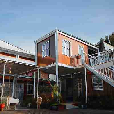 Olive Hostel Roxas City Hotel Exterior