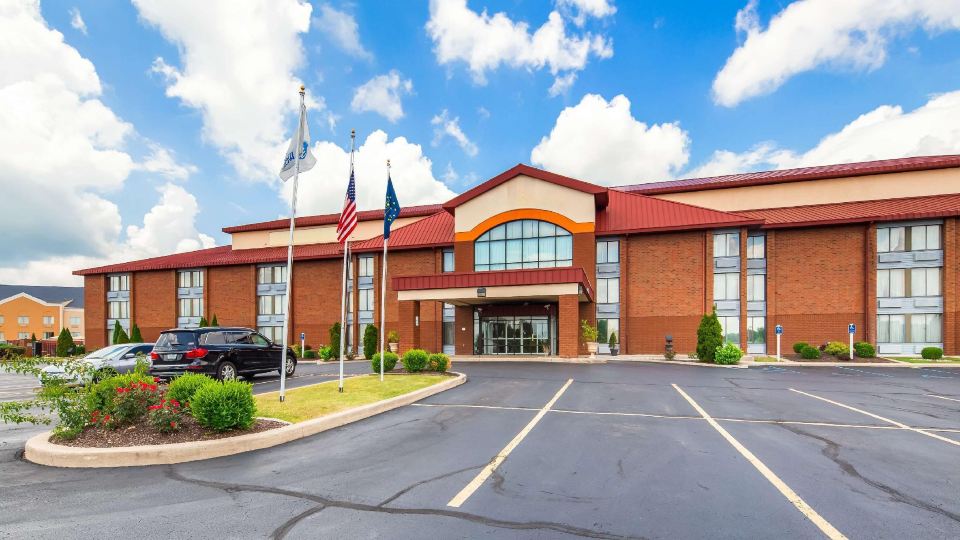 Best Western Luxbury Inn Fort Wayne