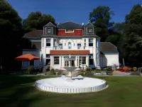 Villa am Stechlin Отели в г. Нойглобзо