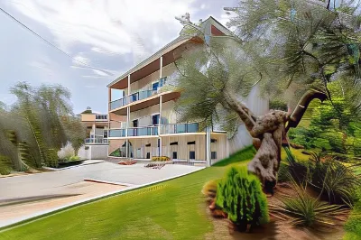 Pteleo Apartments Các khách sạn ở Glifa