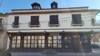 Hotel Bujtina e Bardhe فنادق في Korce