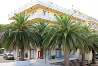 BJ Bei Juan Hostal Hotels in SIllot