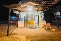 Hotel and Homestay Four Friends Tanah Merah Hotel dekat Masjid Nurul Rahmah Felda Kemahang 3