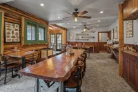 Weasku Inn Hotels in Josephine County