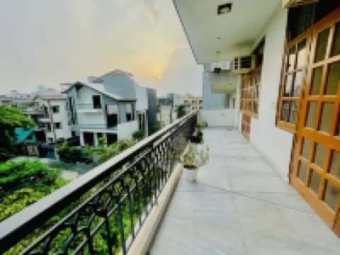BedChambers Serviced Apartments, Sector 45