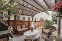 Along River Ridge Hotels in 