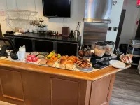 Auberge du Grand Lac - breakfast