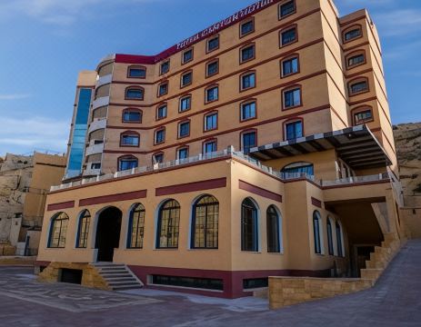 페트라 캐언 호텔의 전경과 주변 경치