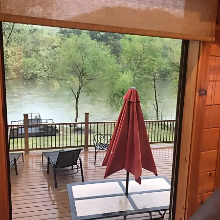 Secluded and remote cabin on the White River