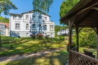 Ostseehotel Villen im Park - Ein Rovell Hotel Hotels near Waldkabinett Forstamt Neu Pudagla