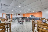 Econo Lodge Neenah Hotels in Neenah