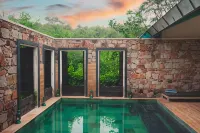 Trees N Tigers Luxury Wildlife Lodge
