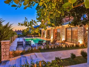 Carruba Boutique Hotel