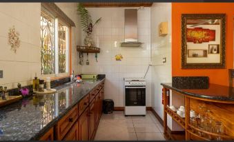 Effie’s Mountain View Villa (Gecko Villa)