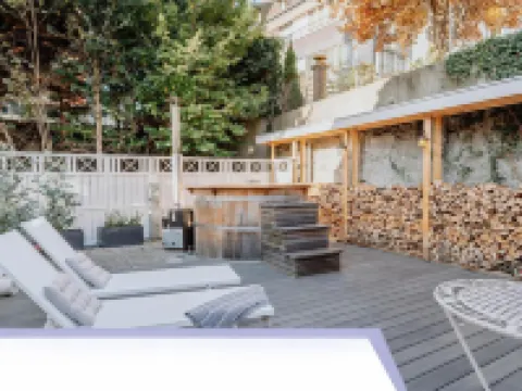 La Belle Vue Boutique Hotel & Café Hotels in Spiez