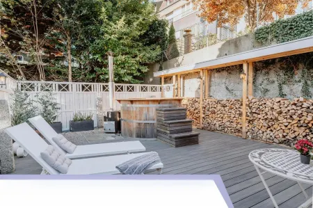 La Belle Vue Boutique Hotel & Café