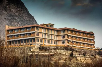 Hotel Mashabrum