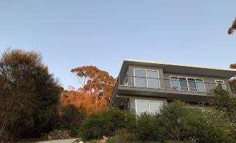 Sunrise on Falie Seaview Eco Accommodation